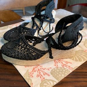 Tribeca by Kenneth Cole Espadrilles size 7 NWOT